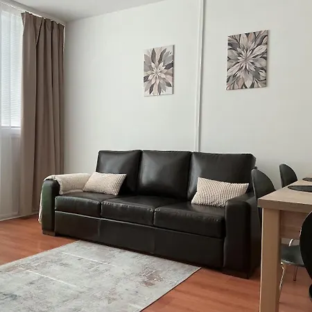 B&z A Plaza Mellett Apartment