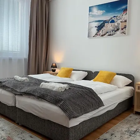 Apartment B&z A Plaza Mellett