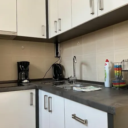 B&z A Plaza Mellett Apartment