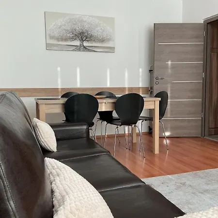 Apartment B&z A Plaza Mellett
